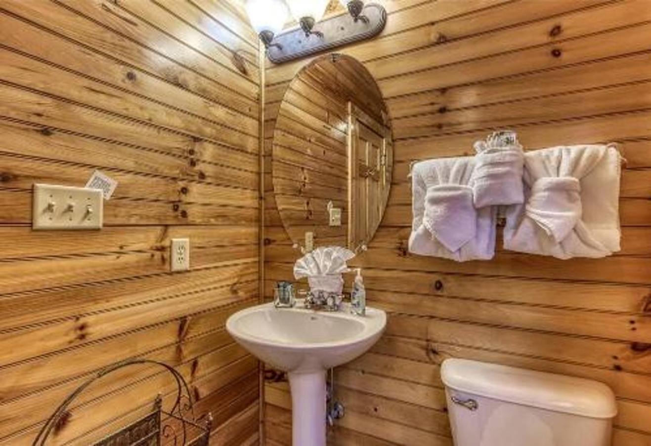 Dreams Come True With This Luxury Cabin! แกตลิงเบิร์ก ภายนอก รูปภาพ